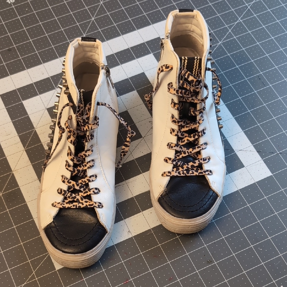 ShuShop Black and White Sneakers with Leopard Print